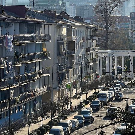 Апартаменты От Зуры Batumi Exterior photo